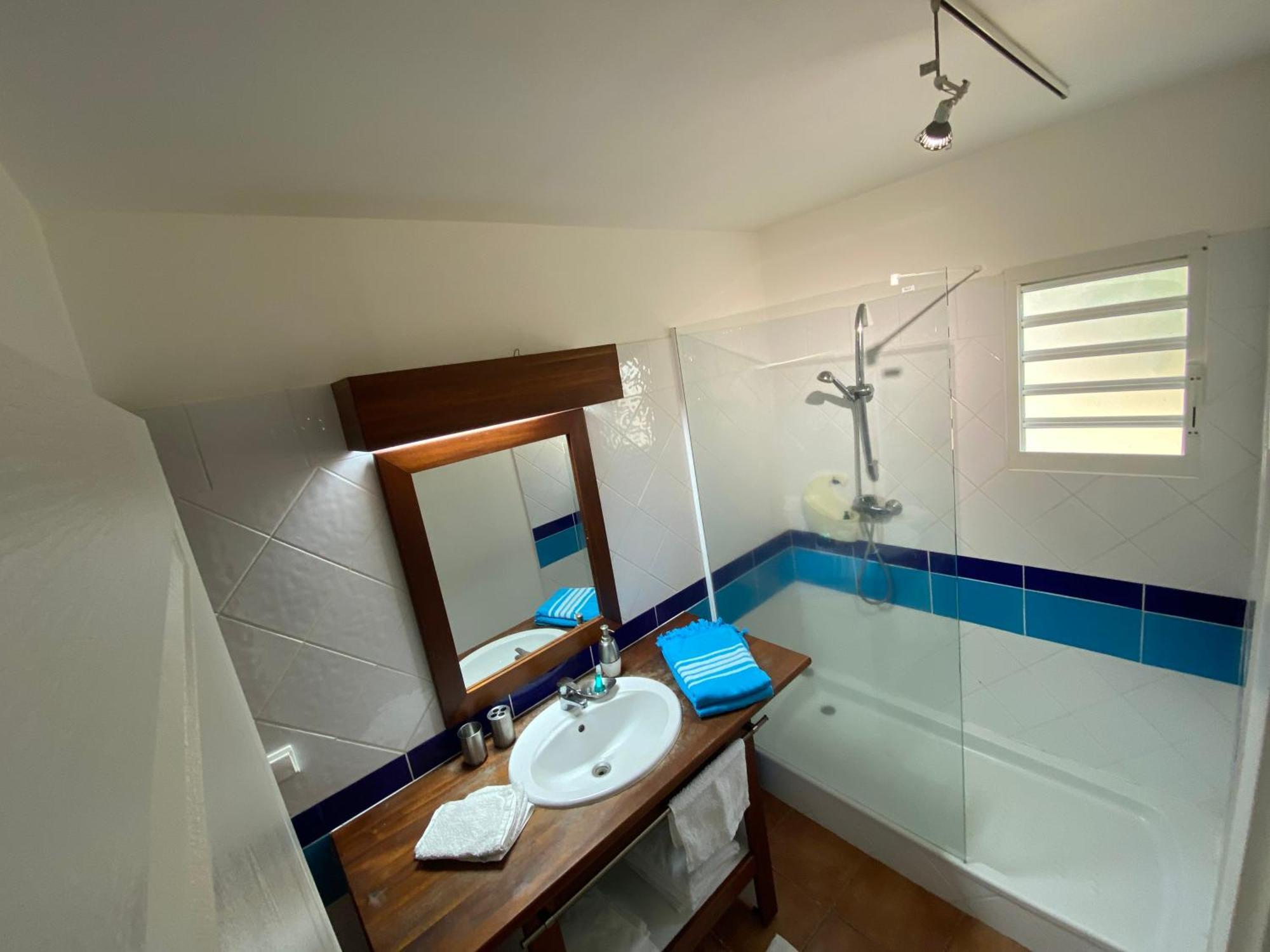 Marisol Les Pieds Dans L Eau Apartment Le Gosier  Exterior photo